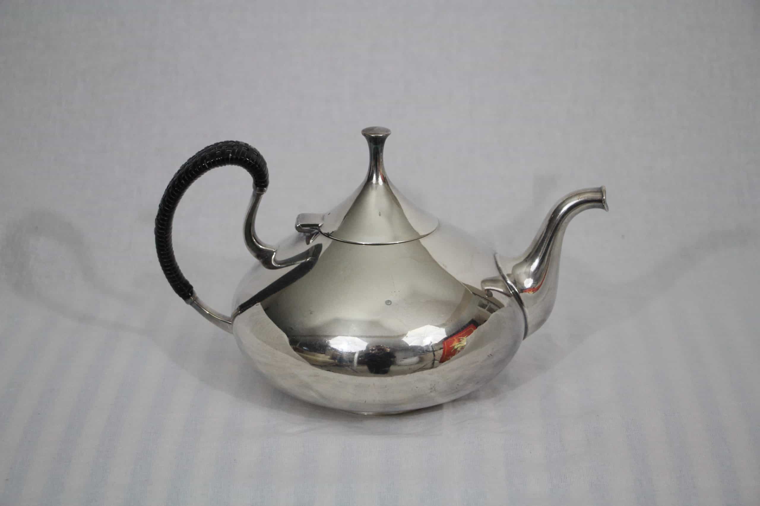 Chrome Coffee and Tea Set- tea kettle- styylish