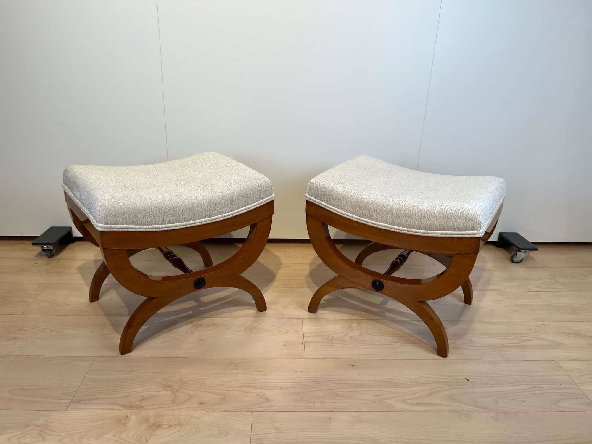 Pair of Large Tabourets, Beech wood, France circa 1860 - Image 4