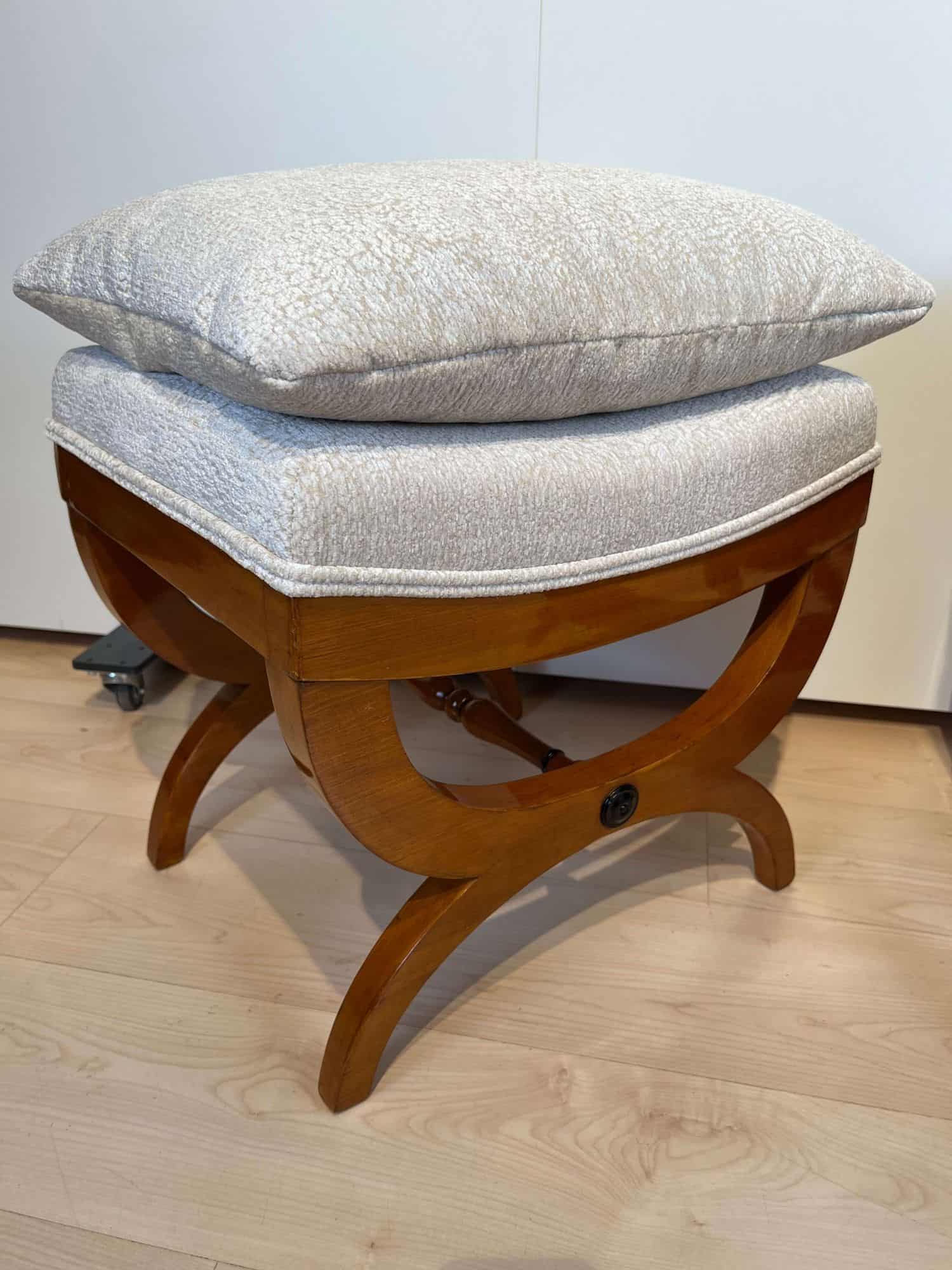 Pair of Large Tabourets, Beech wood, France circa 1860 - Image 9