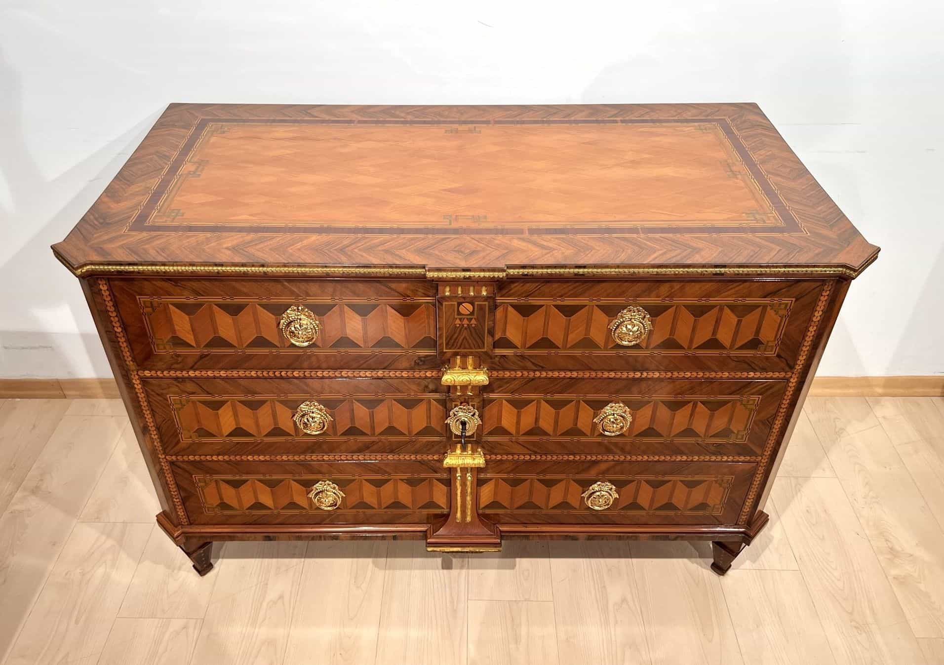 Louis XVI Walnut Commode, Inlays, Gold-Plate, Austria/Vienna circa 1790 - Image 2