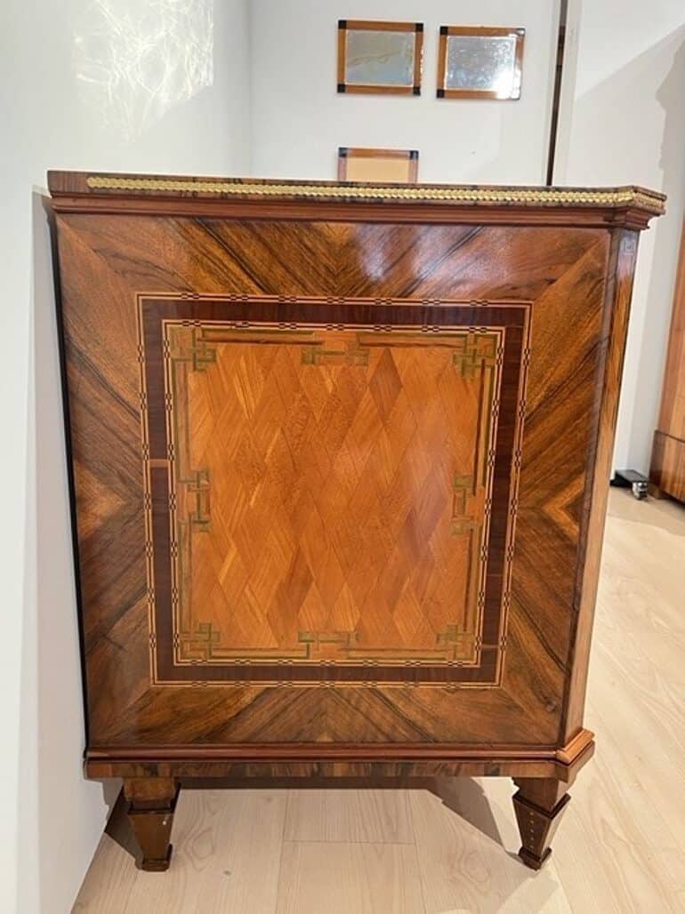 Louis XVI Walnut Commode, Inlays, Gold-Plate, Austria/Vienna circa 1790 - Image 5