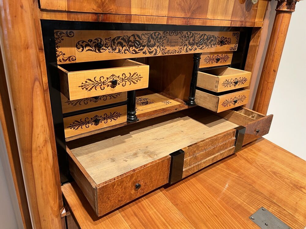 Biedermeier Secretaire, Cherry Veneer, Inlays, Brass, South Germany circa 1830 - Image 8