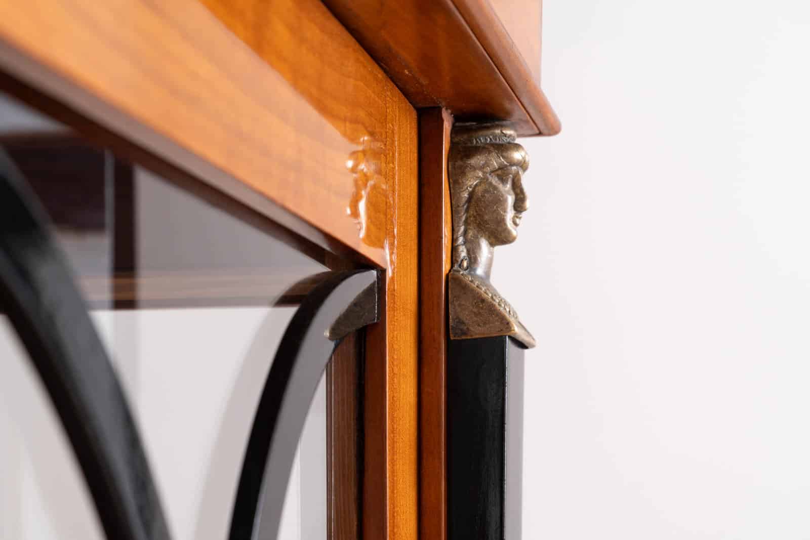 Biedermeier Cherry wood vitrine- Column Capital - Styylish