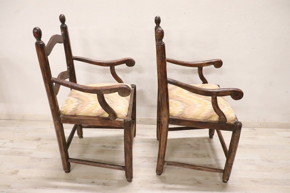 Set of 2 Antique Armchairs - Side Profile - Styylish