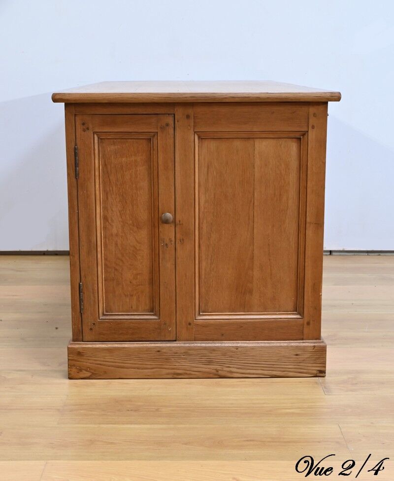 All-Sided Oak Commercial Desk – 1900 - Image 18