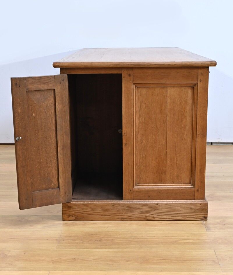 All-Sided Oak Commercial Desk – 1900 - Image 19