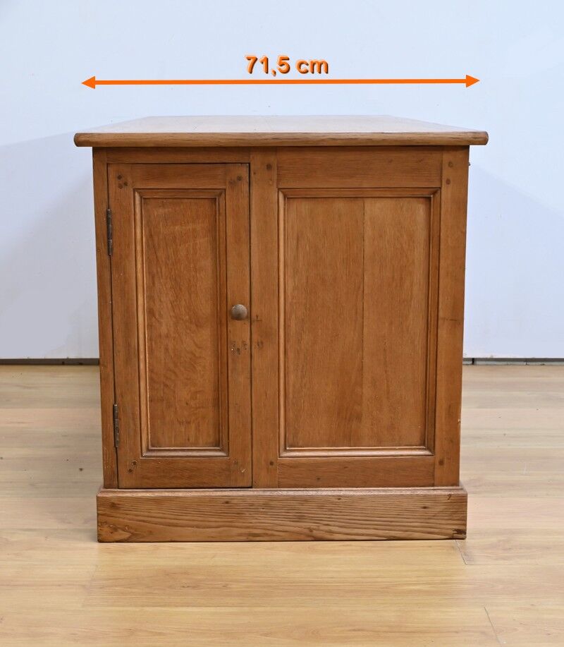 All-Sided Oak Commercial Desk – 1900 - Image 31